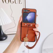 Wrist Strap PU Leather Flower Phone Case for Samsung Galaxy Z Flip 6 5 4 3 5G Hinge Protection Shockproof Cover For Samsung Galaxy Z Flip6