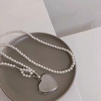Fashion Long Necklace with Big Mirror Heart Pendant Women Pearl Shoudler Chain Personality Jewelry Wedding Party Accessories AVE 1PCS