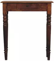 Artisan Furniture Mango medienos konsolinis staliukas su tekintomis kojelėmis ir stalčiumi, kaštono atspalvio