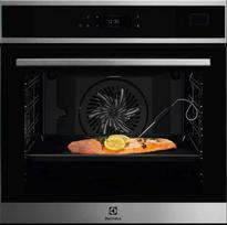 70 litrų talpos įmontuojama garinė orkaitė Electrolux EOB8S39WX