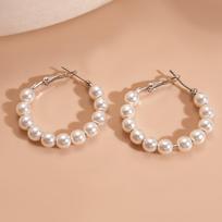 French twist bag, pearl earrings, ear buckles, temperament fashion earrings.