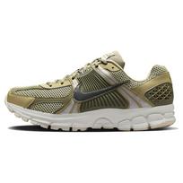 Nike Air Zoom Vomero 5 Neutralus Alyvuogių spalvos Vyriški sportbačiai Žali Juodi Šviesiai Kauliniai FJ1915-200 44.5 gray