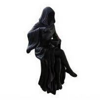 Black Hooded Robe Woman Statue Female Grim Reaper Pour Tea Figurine Mysterious Sculpture for Gothic Home Office Desk Shelf Decor juoda