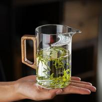 Heat-resistant Glass Fair Cup Tea Leak-integrated Crescent Filtering Male Cup Side Wood Transparent Tea Sea Tea Cup Tea Distributor 450ml