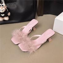 Fairy wind fluffy cool slippers female summer wear 2025 new thin heel square head gentle sexy high heels with skirt 35 violetinė