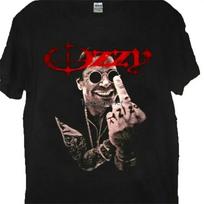 Ozzy Osbourne'o Cd Lgo Viduriniojo piršto Raglan marškinėliai Ozzy Osbourne'o marškinėliai Aš nuvažiuosiu nuo bėgių beprotiškame traukinyje Ozzy S įvairiaspalvis