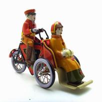 Retro Hand-Pulled Tricycle Wind-up Decoration for Photography and Themed Bars MS471