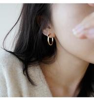 Cold Wind Vein Circle Earrings High-level Sense of Circle Earrings Niche Simple Wild Light Luxury Elegant Simple Lightweight Minimalist Hoop Earrings
