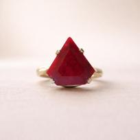 Trillion Cut Red Ruby Statement Ring, 925 Sterling Silver Jewelry, Minimalist Bohemian Ring for Women 4 varis