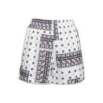 Nike Sportswear Heritage Cashew Flower Shorts Women shorts White CZ1440-100 L white