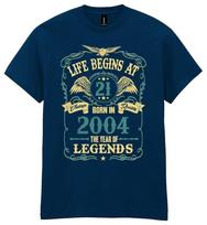 Gyvenimas prasideda 21-erių Vyrų gimtadienio marškinėliai Gimęs 2004 Legendos 21-ojo gimtadienio dovana jam 2XL
