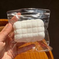 Grid Pillow Soap Maltose Squishies Ultra Soft Hand Pinch Slow Flow Portable Anti-Stress Sensory Squish Toy balta