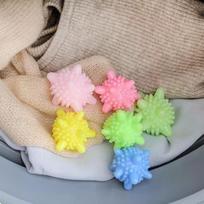 Magic Laundry Ball: Stain Remover & Anti-Tangle Washing Ball for Machine Protection white