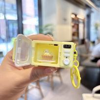 In-Stock Luminous Mini Microwave Oven Keychain - Cute Bag Pendant for Schoolbags geltona
