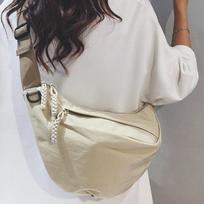 Women's Crossbody Bag Large Capacity Fashi Sports Sling Bag Men's Trendy Student Versatile Commuting Travel Bag smėlis