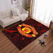 Manchester United logotipas kilimas su raudonos ir juodos spalvos sūkuriais  Tinka naudoti kaip neslystantis kilimėlis svetainės, miegamojo sofoms 40x60cm( 15x23in ) white