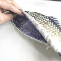 „Crucian Carp Pen Bag“ tikroviškas žuvies formos makiažo maišelis rašiklio pieštuko dėklas su užtrauktuku „Atgal į mokyklą“ pieštuko maišelis Pieštuko krepšys