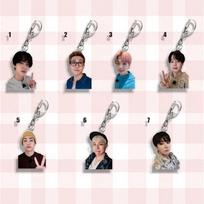 7pcs BTS Member Keychain, Kpop Solo Photo Keyring, Cute Idol Portrait Bag Charm for ARMY Fans 7pcs