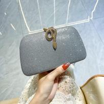Glitter Snake Buckle Clutch Bags for Women Formal Party Elegant Wedding Cocktail Evening Handbags Luxury Chain Shoulder Bags pilka spalva
