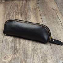 Crazy Horse Leather Pencil Case: Handmade, Unisex, Zippered, For Stationery and Fountain Pen Storage juoda