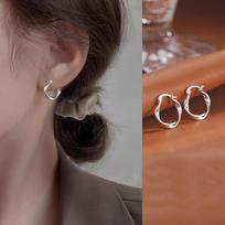 Möbius Ring Earrings for Women New High-end Earrings Niche Design Earrings 2Pcs balta