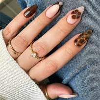 24Pcs Glossy French Tip Almond Faux Nail with Leopard Flower Pattern Easy DIY Press On Nail for Parties and Daily Wear 1