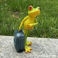 Creative Resin Frog Ornament for Home and Living Room Décor
