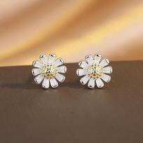 Mori Small Daisy Stud Earrings Women'S Small Fresh And Simple Flower Earrings Exquisite Ear Jewelry 925 silver