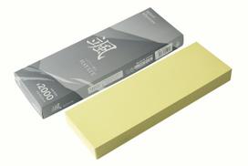 Japoniškas galandimo akmuo #2000 Peilių galandimo akmuo NANIWA Hayate Profesionalus vidutinio grūdėtumo galandimo akmuo 210x70x20mm geltona