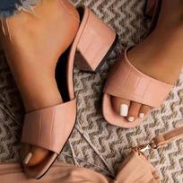Thick-heeled slippers women's 2025 summer European and American large-size plaid one-word outer wear square head Ladies slippers 36