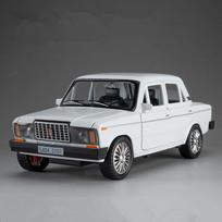 1:18 LADA 2107 lydinio automobilio modeliai ir žaislinės transporto priemonės Metalinis žaislinio automobilio modelis Garsas ir šviesa Atitraukiamas Kolekcija Vaikams Skirtas žaislas white