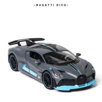 1:32 Toy Car Bugatti Divo Metal Toy Alloy Car Diecasts & Toy Vehicles Car Model Miniature Model Car Toys For kids Christmas Gift pilka spalva