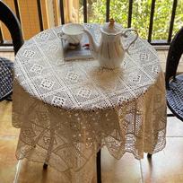 European Green Hollow Tablecloths Retro Style Knitted Crochet Lace Desk Mat Household Wear Resistant Anti Slip Round Table Pad tablecloth 60x60cm