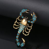 1 Piece Scorpion Brooch With Rhinestone Gold Alloy Brooch Pin Vintage