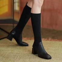 Kelius ir šlaunis siekiantys kojinės tipo batai Moteriški Žieminiai 2025 Batai Naujiena Moteriški Ilgi Batai Moterims Elegantiški Rudens Rudo Kulno Elastingi Karšti 40 abrikosas