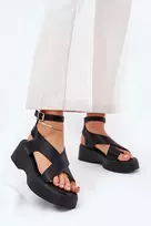 Juodos platforminės basutės su kulnu Step in style