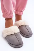 Pilkos moteriškos šlepetės su kailio apdaila Step in style