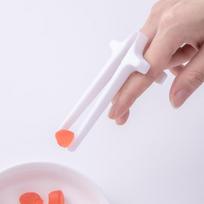 Creative Finger Food Clip Lazy Helper Chopsticks Game Playing Snacks No Mess Hand Chopsticks Finger Sleeve Food Clip 1pcs balta