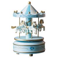 Christmas Wooden Carousel Music Box Turn Horse Shaped Hand Painted Ornament Rotating for Anniversary Present Durable mėlyna
