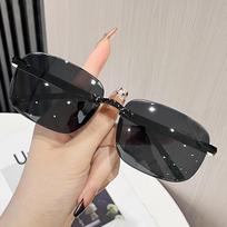 Rimless Oval Sunglasses Men Fashion Gradient Decor Shades Women 2026 New Trendy Vintage Brand Design Casual Sun Glasses juoda