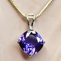 Natūralus Tanzanito Pakabukas Kvadratas Pagalvėlė 14,5 ct 925 Praba Sidabro Brangakmenio Papuošalas Dovana 21.4 mm approx violetinė