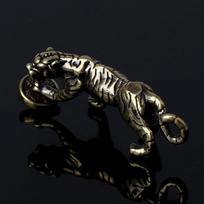 Žalvarinis Tigro statulos ornamentas Kinų Zodiako Tigro Biuro stalo dekoravimo pakabukas