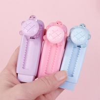 Mielas šviečiantis vėžliukas stumiamas-traukiamas trintukas Kawaii animacinis trintukas studento dovana apdovanojimas raštinės reikmenų dovana onesize