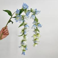 Long Stem Lily of the Valley Hanging Wind Chime – Fake Flower Vine for Wedding Hall Decoration & Photography Props mėlyna