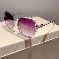 Stylish Design Gradient Shades Fashion Square Women's Sun Glasses Oversize Decoration Sunglasses for Travelling Driving as picture shows