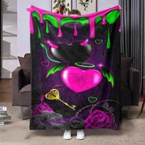 1pc Vibrant Heart & Key Design Flannel Blanket - Soft, Warm, All-Season Throw with Glittery Pink Hearts, Green Leaves, and Golde 70x100cm28x39in