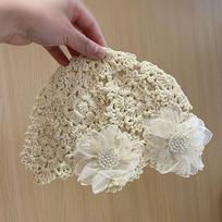 Breathable Hollowed Out Knitted Hat Lace Flowers Beret Cap Summer Handmade Skullies Hat for Women šviesiai smėlio spalvos