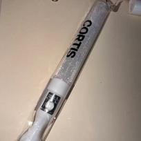 užklijuotas Cortis laikinas šviesos pagaliukas 1-asis albumas