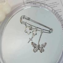 1Pc Handbag Ornament Accessory Unique Resin Star Pin Pendant Beaded Brooch Pin Stylish Bag Hanging Decors For Women Girls as the picture