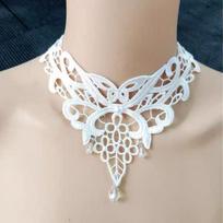 White Lace Butterfly Choker Necklace - Versatile Fashion Accessory for Weddings & Nightclubs balta